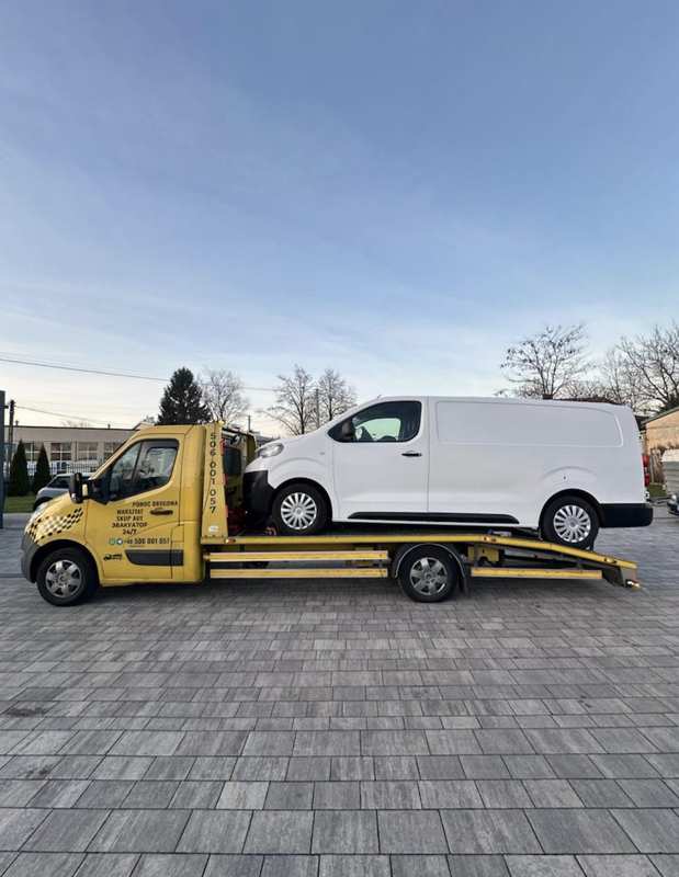 Zdjęcie 13/18 — galeria INNSER, pomoc drogowa Warszawa