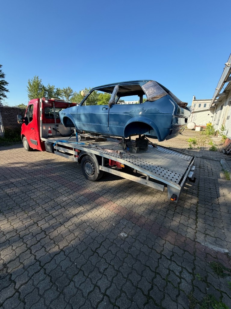 Перевезення кузова авто евакуатором — евакуатор Варшава INNSER