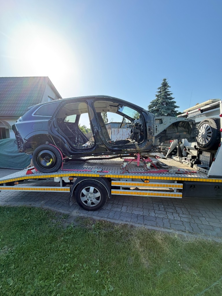 Перевезення кузова SUV евакуатором — евакуатор Варшава INNSER